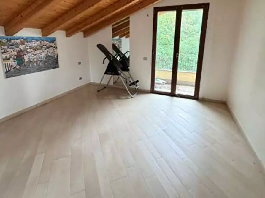 Immagine 17 di Appartamento in vendita  in Via Tremoncino a Cassago Brianza