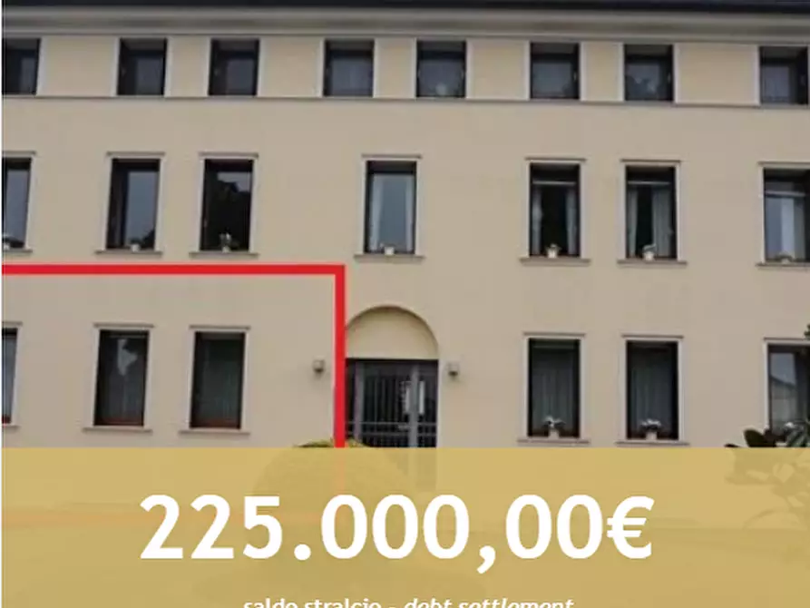 Immagine 1 di Appartamento in vendita  in Strada Ponte dei Carri  a Vicenza