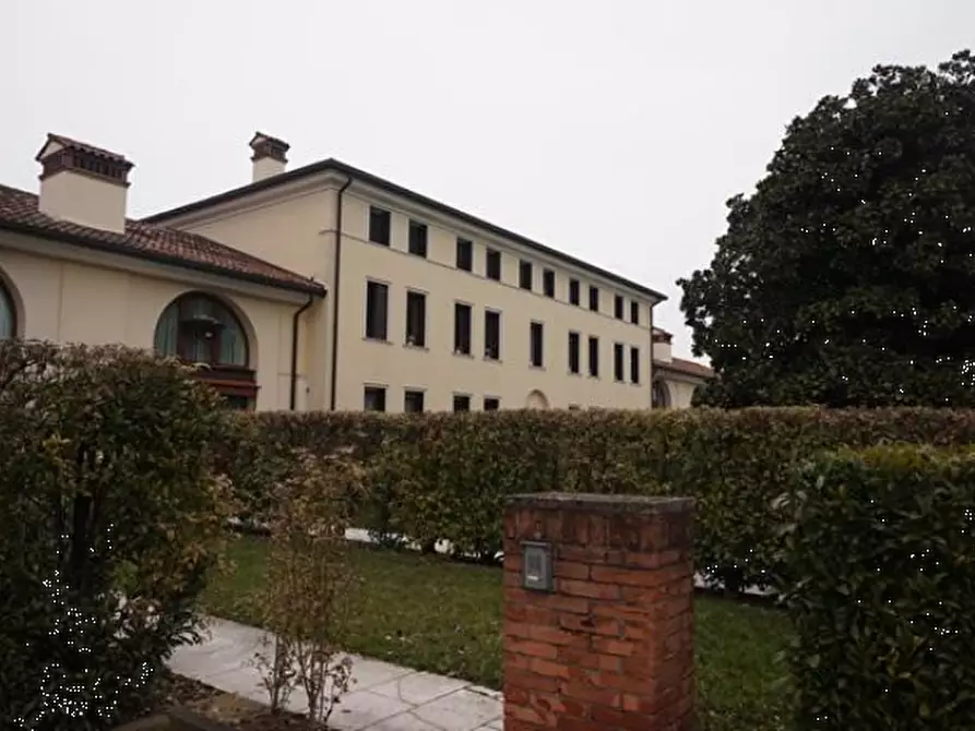Immagine 4 di Appartamento in vendita  in Strada Ponte dei Carri  a Vicenza