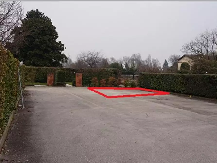 Immagine 9 di Appartamento in vendita  in Strada Ponte dei Carri  a Vicenza