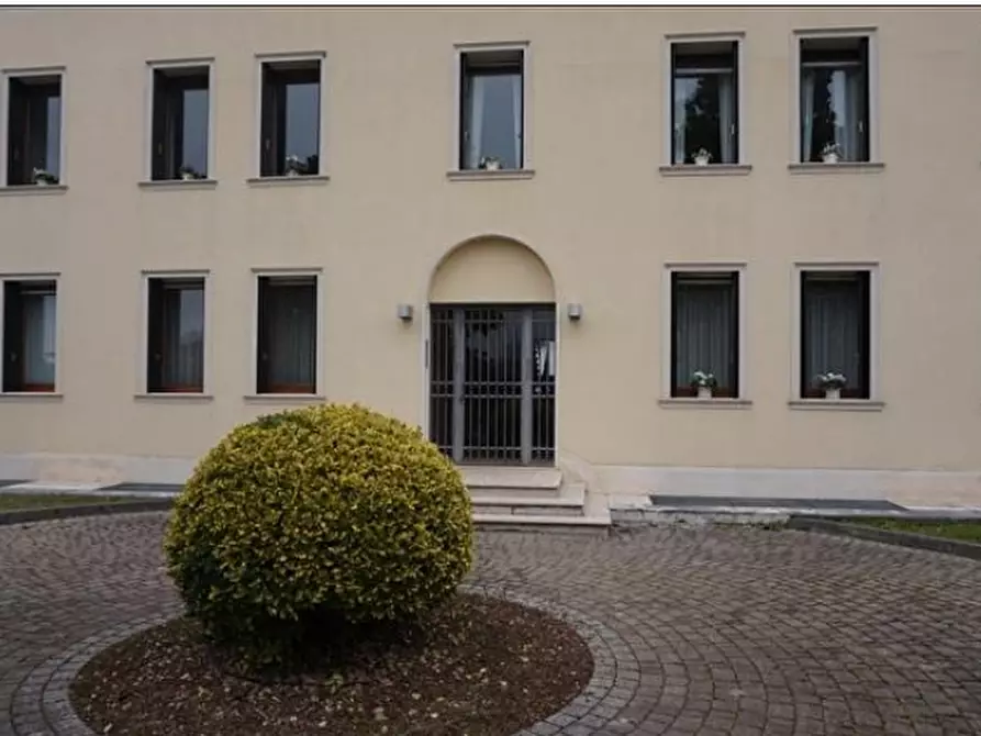 Immagine 11 di Appartamento in vendita  in Strada Ponte dei Carri  a Vicenza