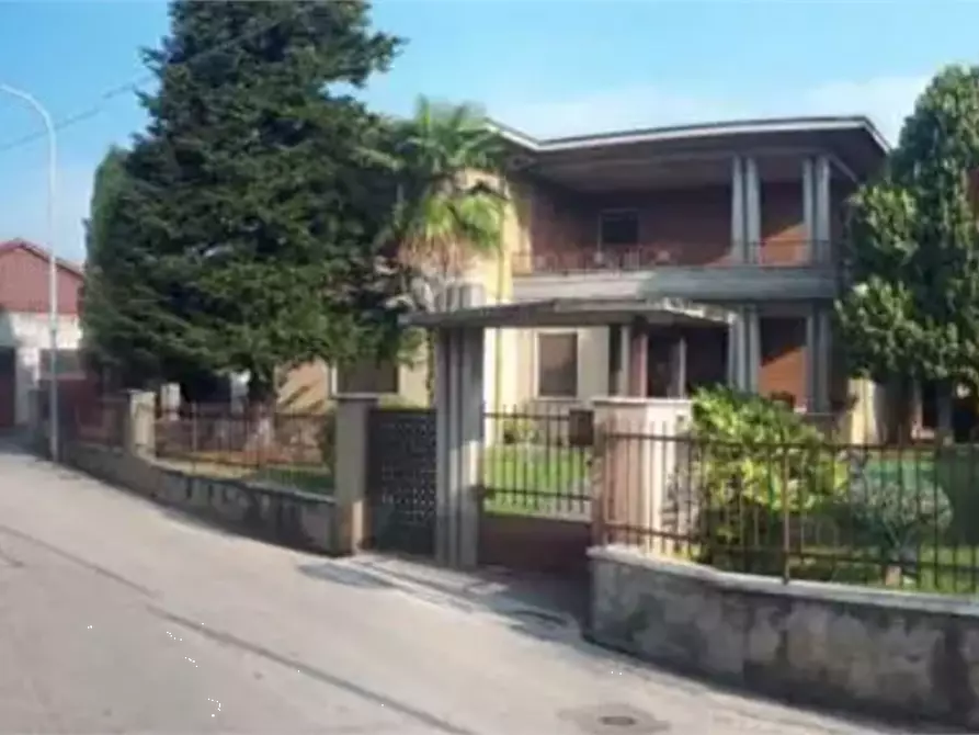 Immagine 6 di Stabile in vendita  in Via San Felice a Breganze