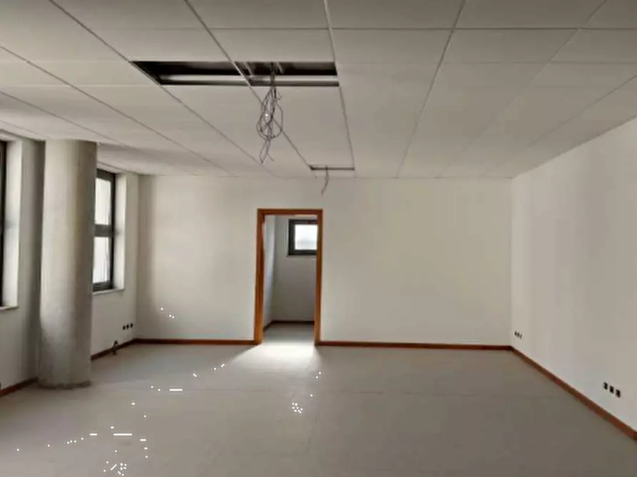 Immagine 2 di Ufficio in vendita  in Via degli Artigiani a Este