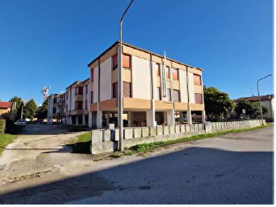 Immagine 2 di Appartamento in vendita  in Via Dante Alighieri a Aviano