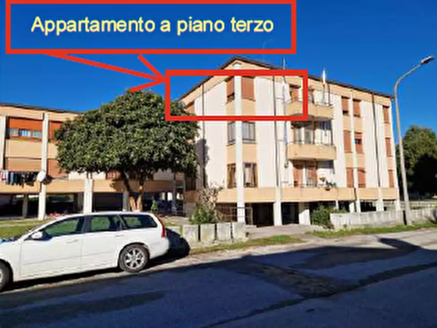 Immagine 10 di Appartamento in vendita  in Via Dante Alighieri a Aviano