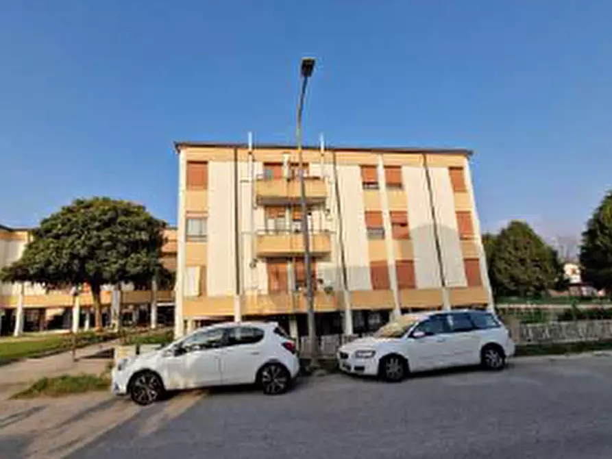 Immagine 12 di Appartamento in vendita  in Via Dante Alighieri a Aviano