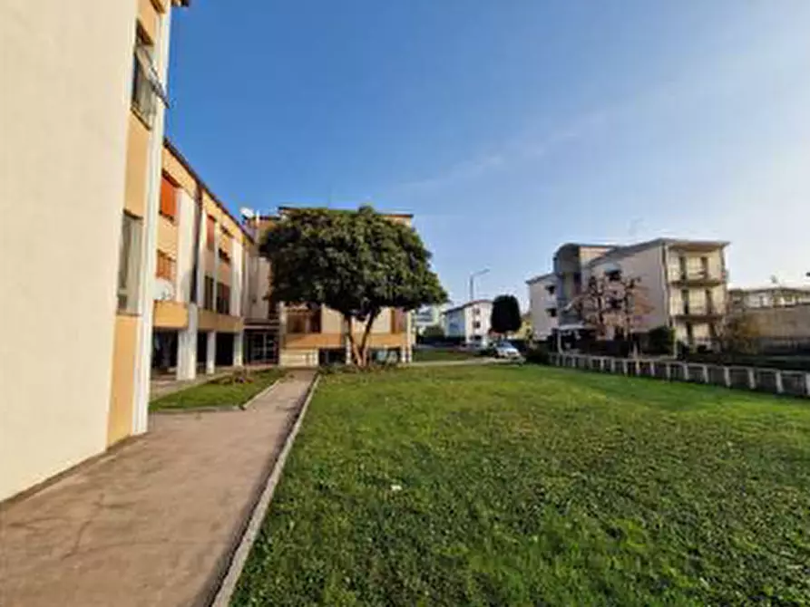 Immagine 14 di Appartamento in vendita  in Via Dante Alighieri a Aviano
