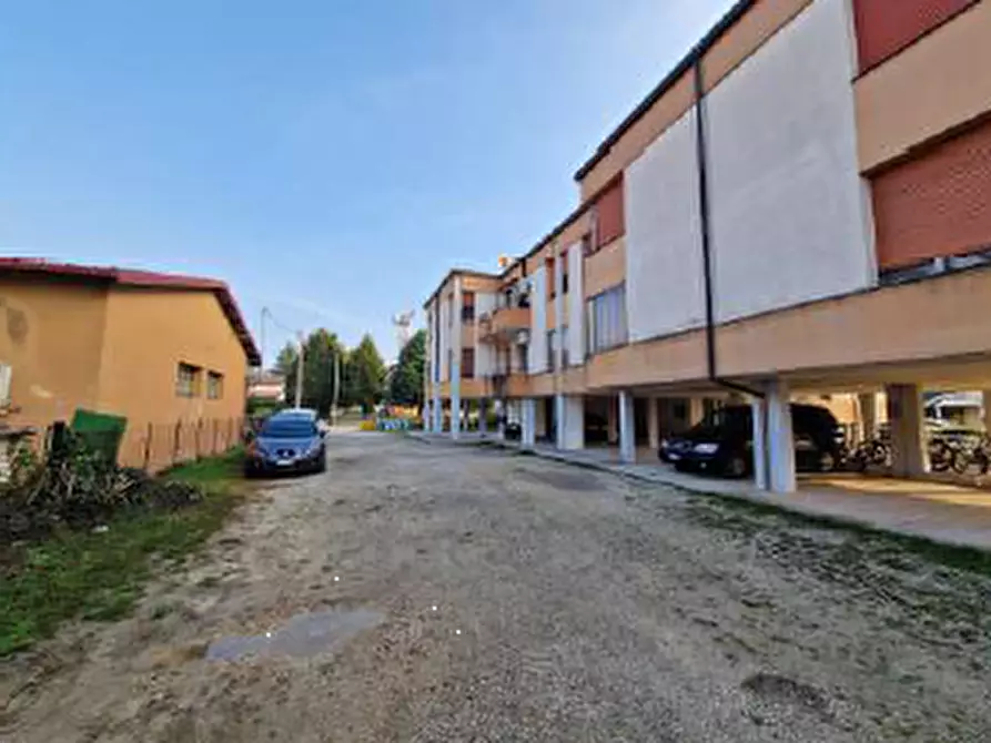 Immagine 18 di Appartamento in vendita  in Via Dante Alighieri a Aviano