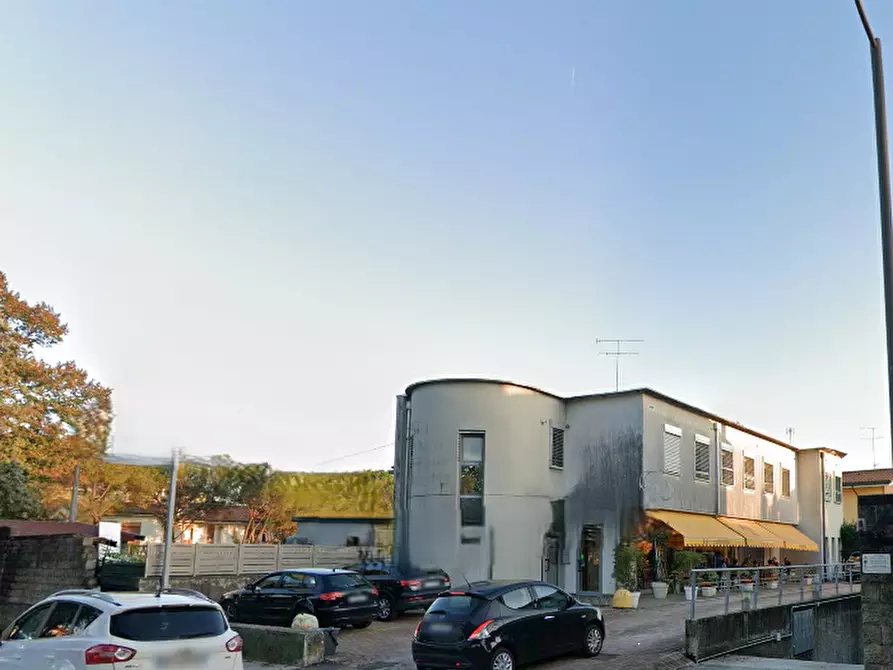 Immagine 6 di Negozio in vendita  in Via Cappuccini a Pordenone