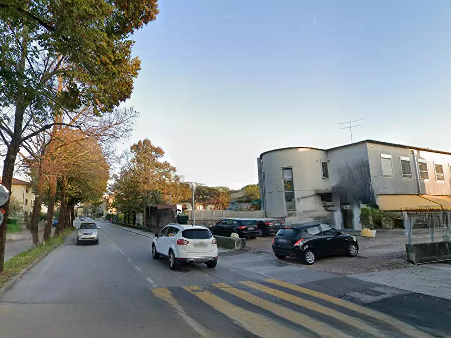 Immagine 7 di Negozio in vendita  in Via Cappuccini a Pordenone