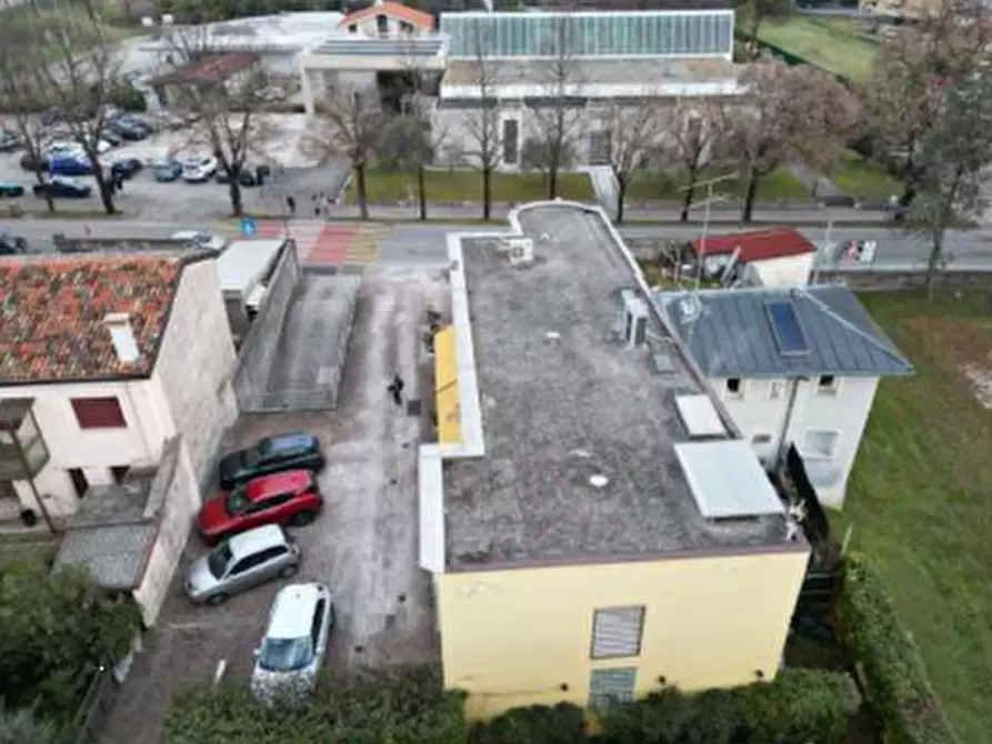Immagine 15 di Negozio in vendita  in Via Cappuccini a Pordenone