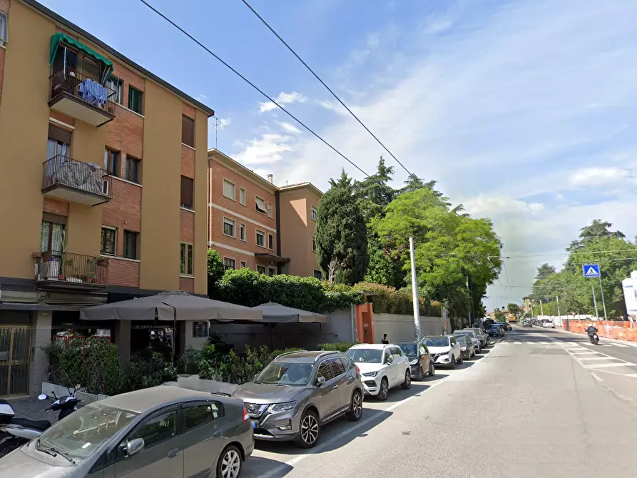 Immagine 2 di Appartamento in vendita  in Via Toscana a Bologna