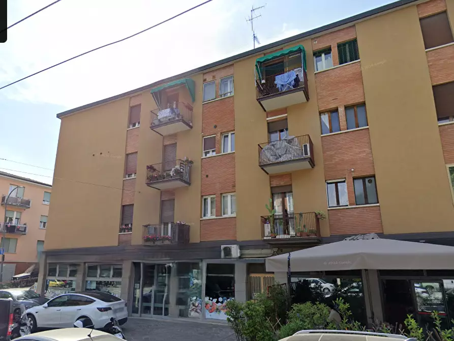 Immagine 7 di Appartamento in vendita  in Via Toscana a Bologna