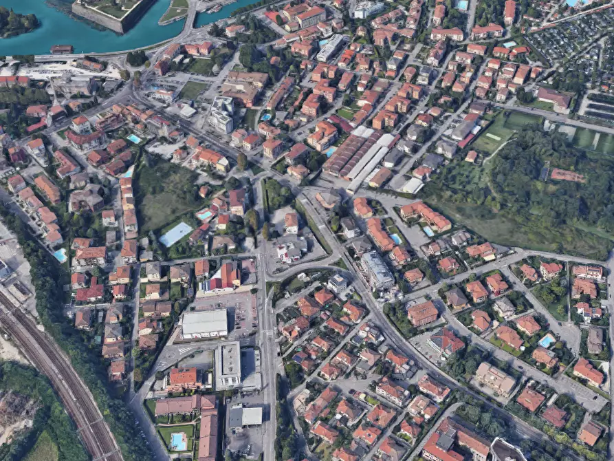 Immagine 5 di Appartamento in vendita  in Via Venezia a Peschiera Del Garda