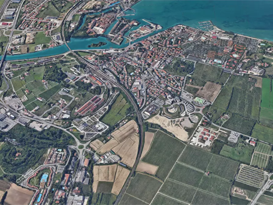 Immagine 8 di Appartamento in vendita  in Via Venezia a Peschiera Del Garda