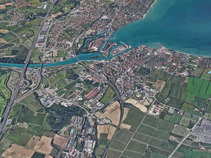Immagine 9 di Appartamento in vendita  in Via Venezia a Peschiera Del Garda