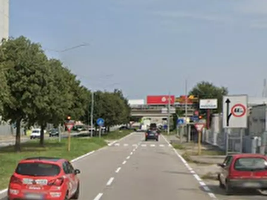 Immagine 3 di Ufficio in vendita  in viale del Industria a Padova