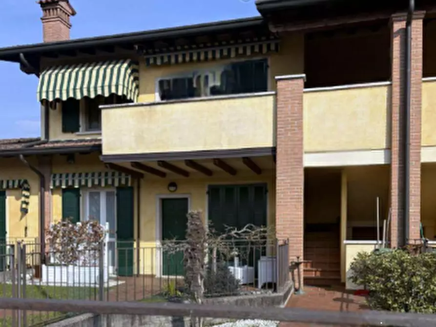 Immagine 2 di Appartamento in vendita  in Via Luigi Foresti a Castrezzato