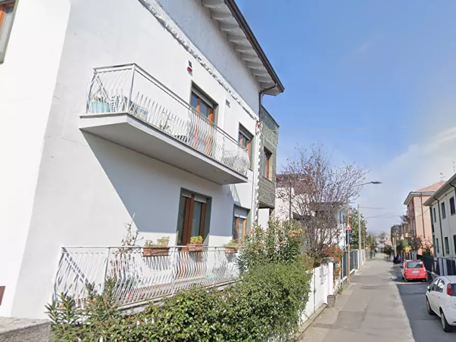 Immagine 7 di Appartamento in vendita  in Via Vincenzo Bellini a Bollate