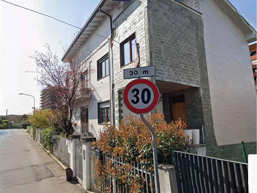 Immagine 12 di Appartamento in vendita  in Via Vincenzo Bellini a Bollate