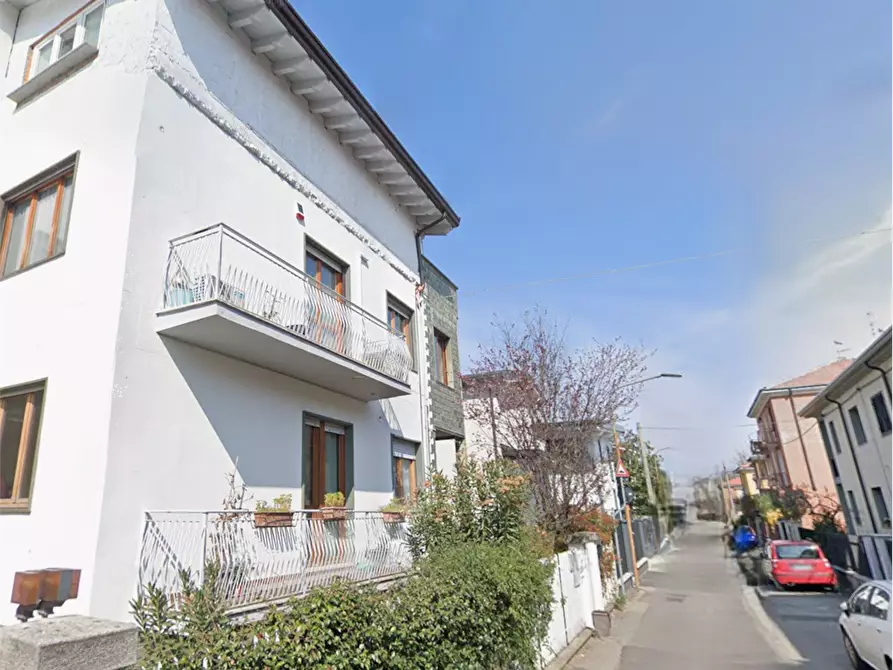 Immagine 16 di Appartamento in vendita  in Via Vincenzo Bellini a Bollate