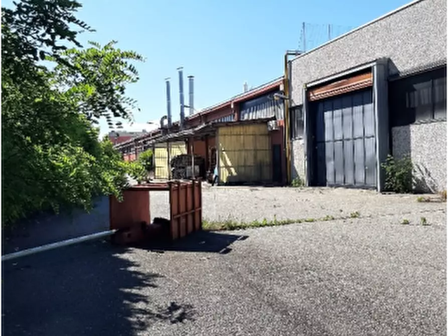 Immagine 4 di Capannone industriale in vendita  in Via Monte Bianco a Villa Guardia