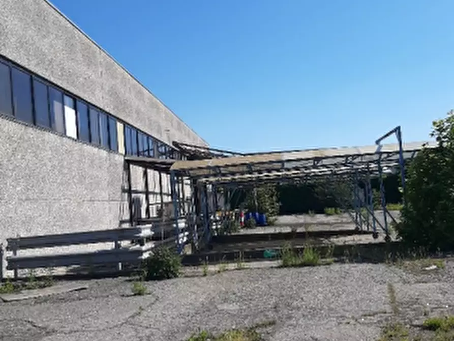 Immagine 10 di Capannone industriale in vendita  in Via Monte Bianco a Villa Guardia