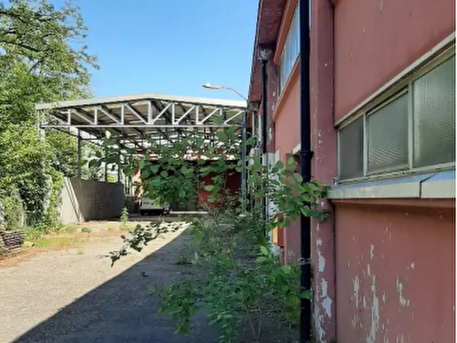 Immagine 11 di Capannone industriale in vendita  in Via Monte Bianco a Villa Guardia