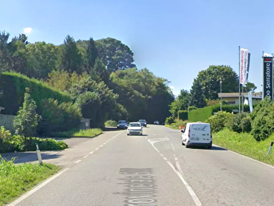 Immagine 6 di Stabile in vendita  in Via Prealpi a Albavilla