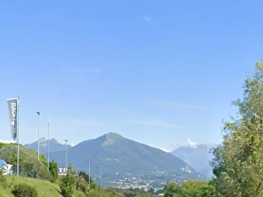 Immagine 7 di Stabile in vendita  in Via Prealpi a Albavilla