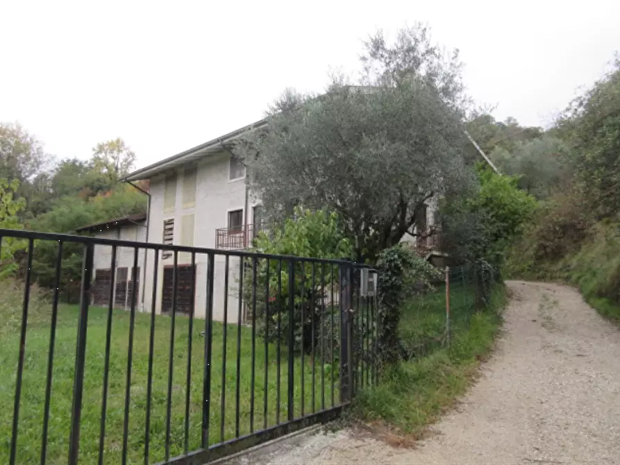 Immagine 2 di Casa indipendente in vendita  in Via Pianezzola a Marostica