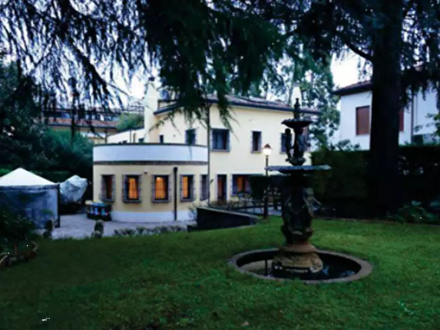 Immagine 2 di Porzione di casa in vendita  in Via dei Mille  a Padova