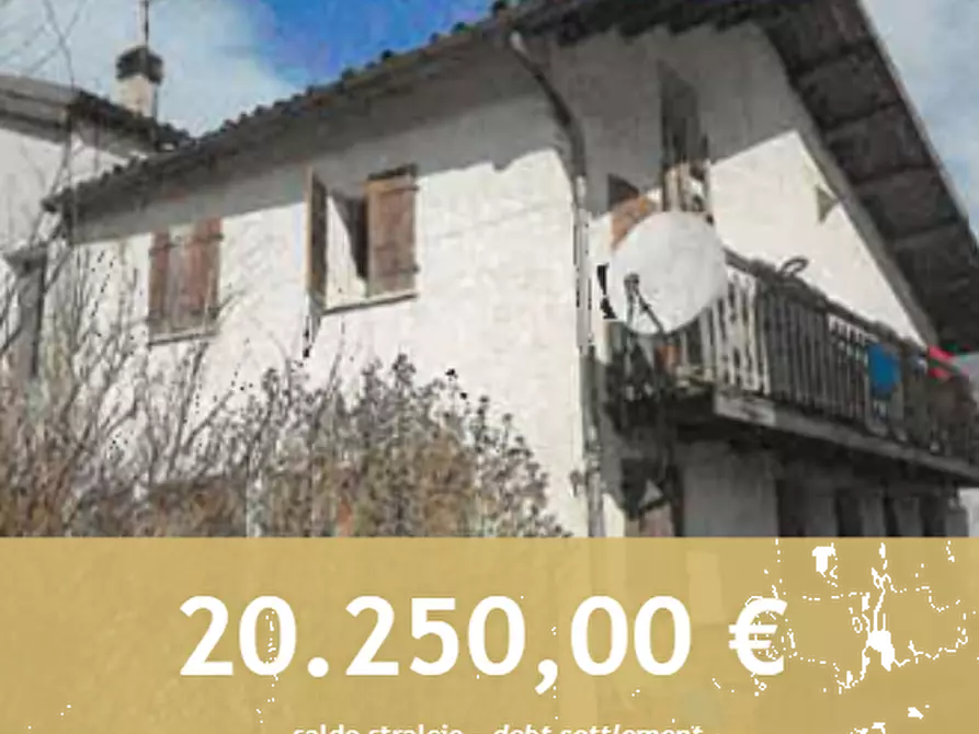 Immagine 1 di Appartamento in vendita  in Piazza San Clemente a Feltre