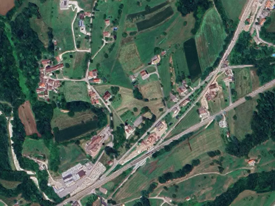 Immagine 13 di Appartamento in vendita  in Piazza San Clemente a Feltre