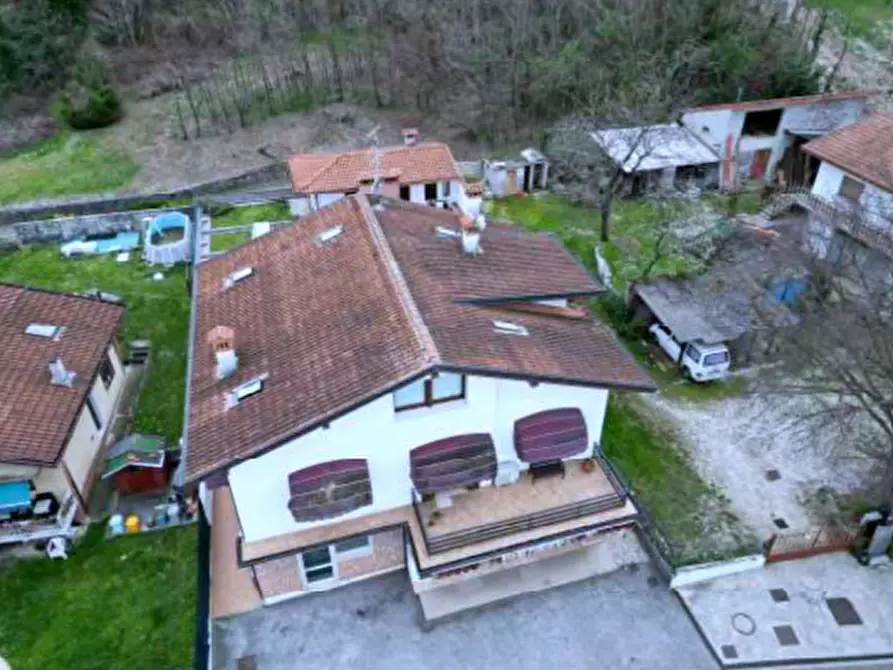 Immagine 3 di Negozio in vendita  in Via Trieste a Aviano
