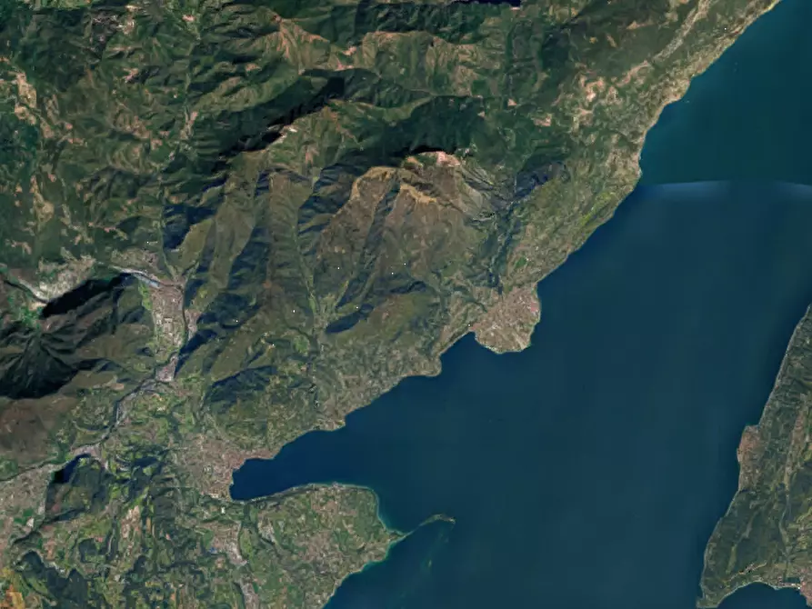Immagine 9 di Rustico / casale in vendita  in Localita' Magnico Pezzuglio a Toscolano-Maderno