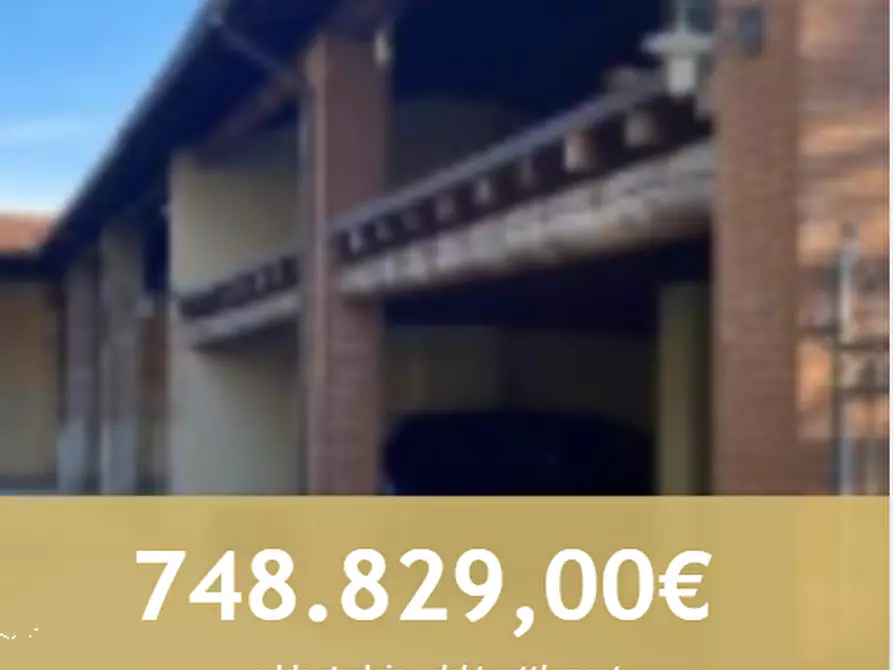Immagine 1 di Stabile in vendita  in Via San Giacomo  a Rezzato