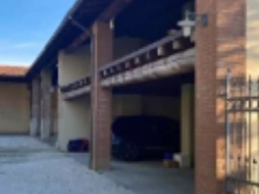 Immagine 3 di Stabile in vendita  in Via San Giacomo  a Rezzato