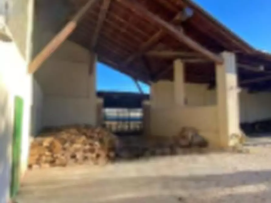 Immagine 10 di Stabile in vendita  in Via San Giacomo  a Rezzato
