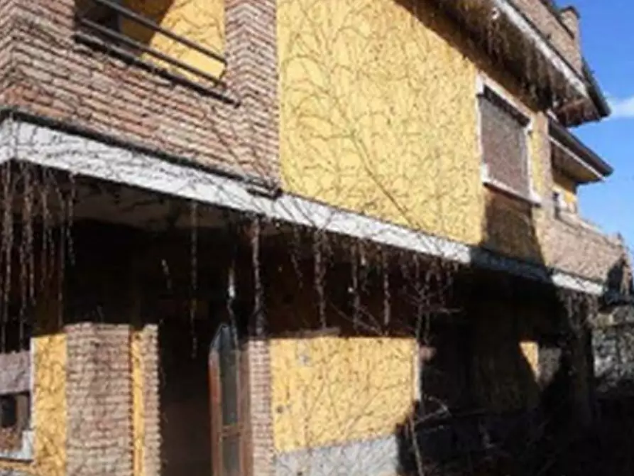 Immagine 2 di Villa in vendita  in Via Francesco d'Assisi a Rovato