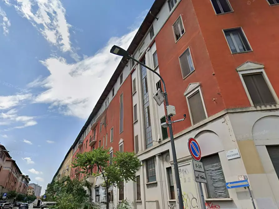 Immagine 13 di Appartamento in vendita  in Via Polesine a Milano