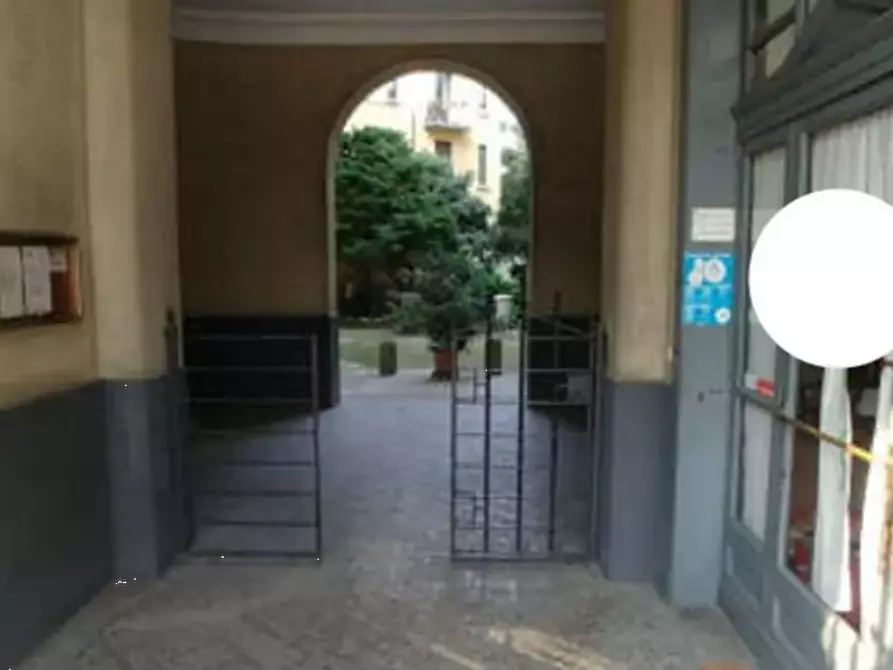 Immagine 29 di Appartamento in vendita  in Via Polesine a Milano