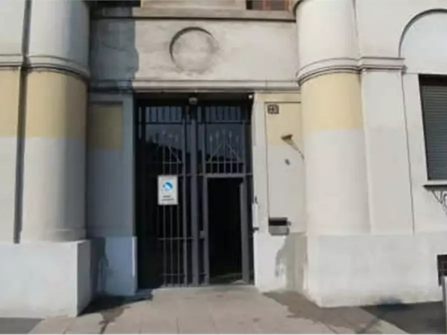 Immagine 30 di Appartamento in vendita  in Via Polesine a Milano