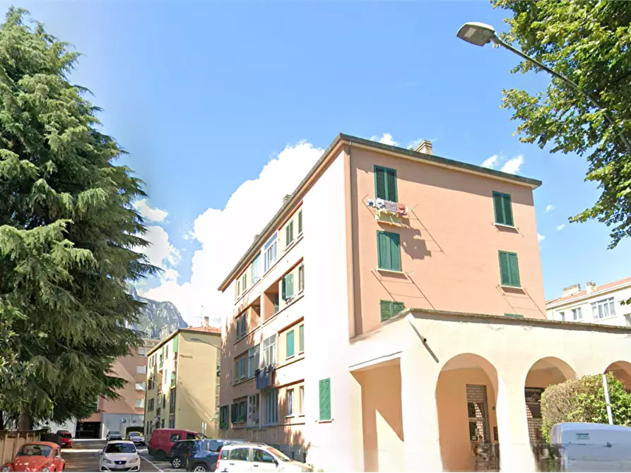 Immagine 14 di Appartamento in vendita  in Via Magenta a Lecco