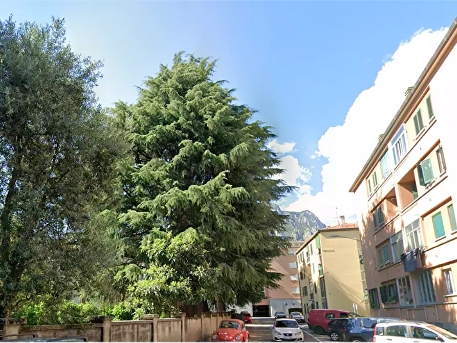 Immagine 15 di Appartamento in vendita  in Via Magenta a Lecco