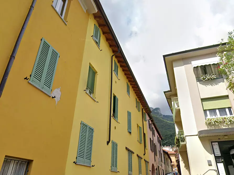 Immagine 7 di Appartamento in vendita  in Via Antonio Stoppani a Valmadrera