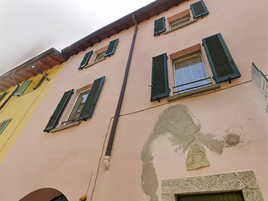 Immagine 10 di Appartamento in vendita  in Via Antonio Stoppani a Valmadrera