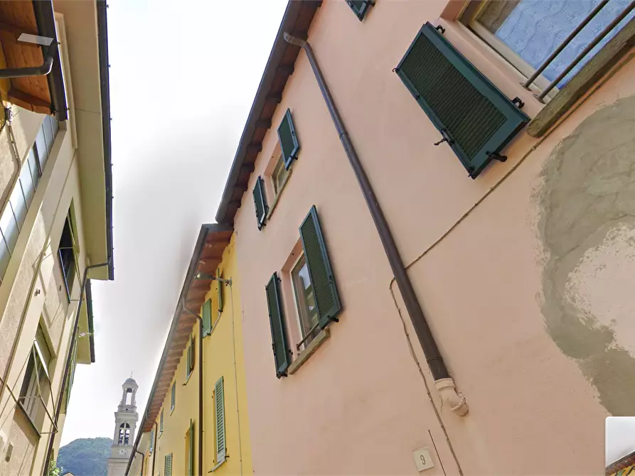 Immagine 11 di Appartamento in vendita  in Via Antonio Stoppani a Valmadrera