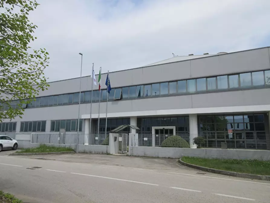 Immagine 7 di Capannone industriale in vendita  in Via Bacchiglione a Isola Vicentina