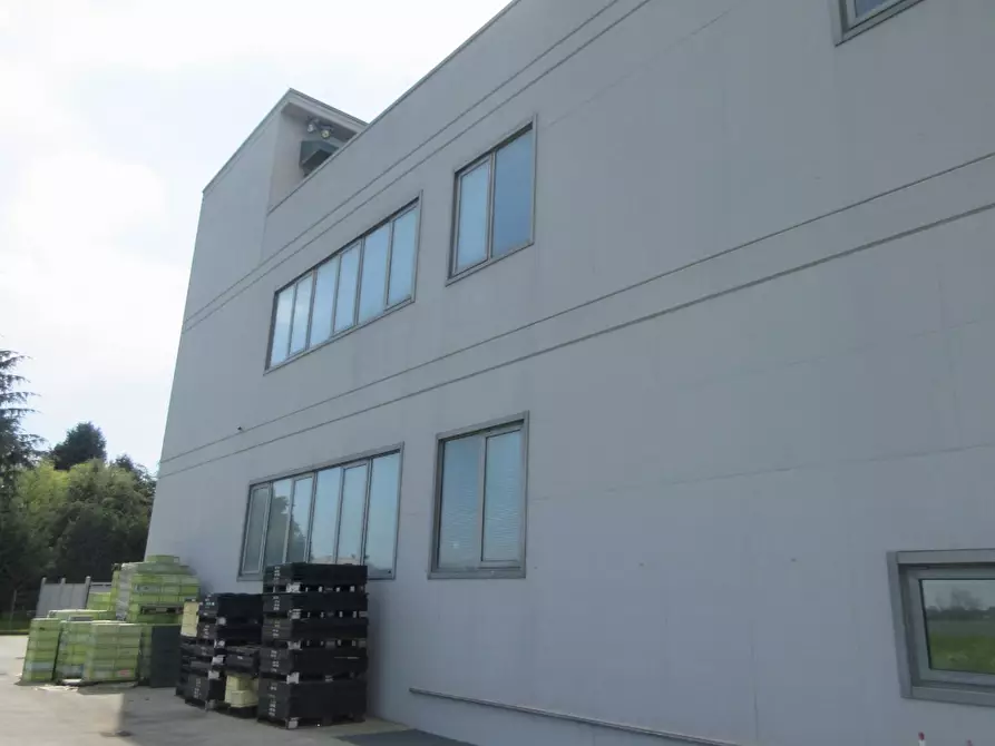 Immagine 11 di Capannone industriale in vendita  in Via Bacchiglione a Isola Vicentina